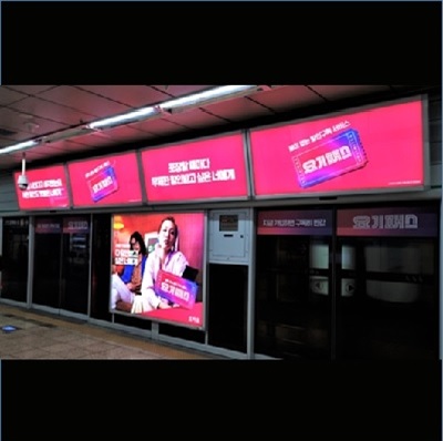 Video Billboard Subway screen door Image
